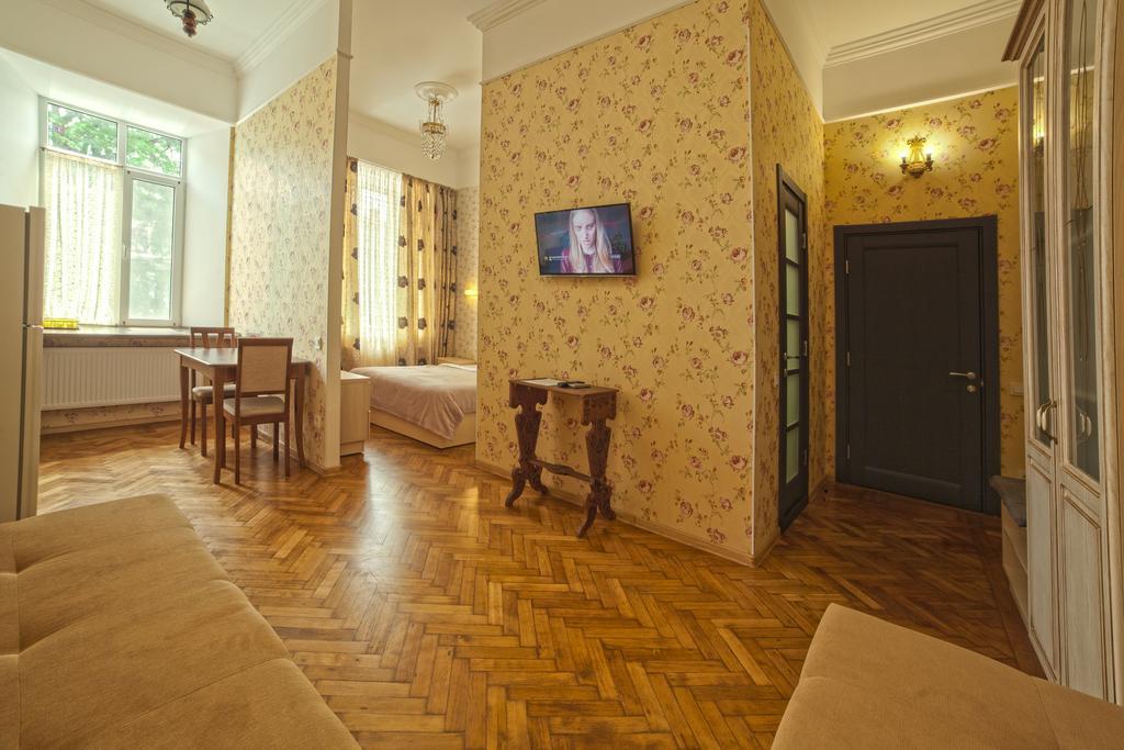 Apart Hotel Kvartira 1 Odessa Luaran gambar